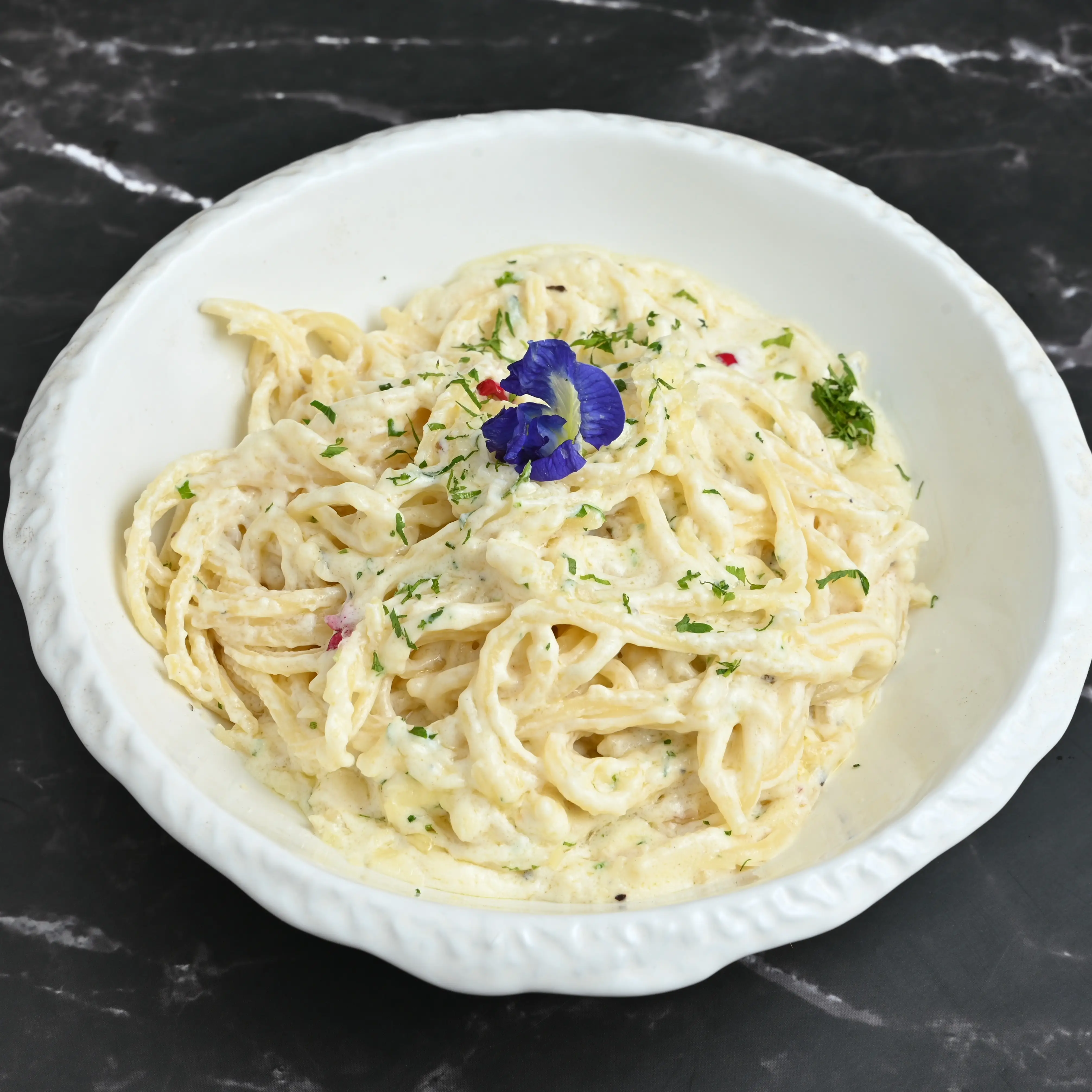 Spaghetti Alfredo Twirl
